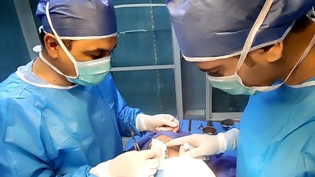 انتخاب بهترین جراح بینی استخوانی در تهران